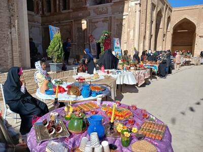 عطر غذاهای سنتی در سومین جشنواره ملی انار ساوه پیچید