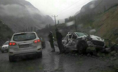 سقوط سنگ در جاده هراز یک کشته برجای گذاشت