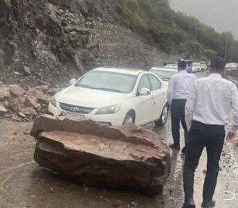 سقوط مرگبار سنگ در جاده هراز