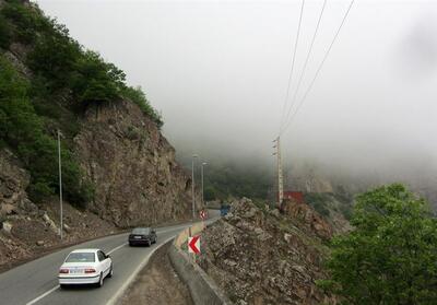 تردد روان در جاده چالوس/مه‌گرفتگی در آزادراه قزوین-رشت - تسنیم