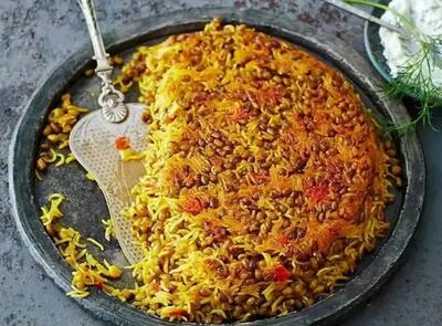 طرز تهیه ماش پلو با ته‌‌دیگ پیاز | خوشمزه‌ترین روش پخت ماش‌پلو قطعاً همینه