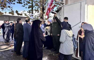 ۵۰ دانش آموز آستارایی به مناطق عملیاتی جنوب اعزام شدند