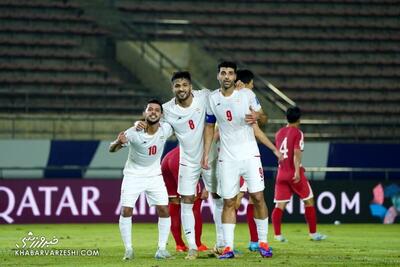 دو فوتبالیست ایرانی در تیم منتخب آسیا