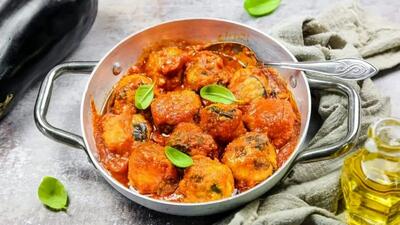 طرز تهیه مرغ در سس بادمجان: از سیر تا پیاز به سبک نجف دریابندی