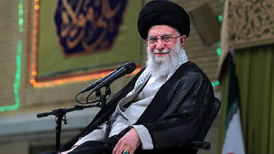  نامه حضرت آیت‌الله خامنه‌ای به فرمانده لشکر ۹۲ زرهی اهواز برای عملیات آزادسازی سوسنگرد