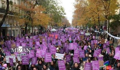 بحران خشونت جنسی در اروپا؛ معترضان در فرانسه خواستار توجه به حقوق زنان شدند