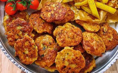 فیلم طرز تهیه کوکو سیب زمینی پوک و خوشمزه | این مدل کوکو سیب زمینی را با کمترین روغن درست کن