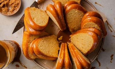 طرز تهیه کیک کدو حلوایی برای یلدا + نکات و فوت‌وفن ها