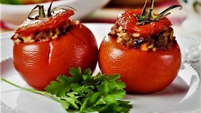 طرز تهیه دلمه گوجه‌ فرنگی با ترکیبی جذاب و خوش‌عطر