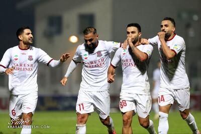 سیامک نعمتی: داوران سمت استقلال و پرسپولیس هستند!