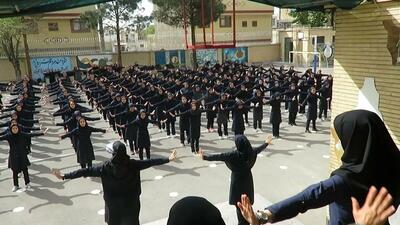 خودکشی سه دانش‌آموز طی چند هفته؛‌ سخت‌گیری شدید به دانش‌آموزان به دلیل پوشیدن جوراب سفید یا زدن لاک!