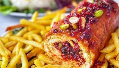 طرز تهیه زرشک پلو با مرغ رولی شکم پر - فراشپز