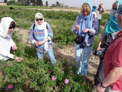 افتتاح ۳ مجموعه گردشگری کشاورزی و عشایری در تویسرکان