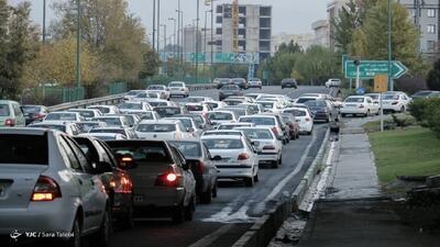 تصادف ۳ خودرو در بزرگراه بابایی؛ ترافیک سنگین در بزرگراه‌های تهران