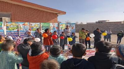 دانش‌آموزان روستای بحرودی نیشابور حامیان آب شدند + عکس