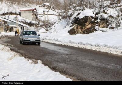 ترافیک سنگین چالوس و بارش برف و باران در جاده‌های کشور