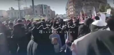 معترضان سوری به الجولانی شعار  خائنی که انقلاب را فروخت  سر دادند