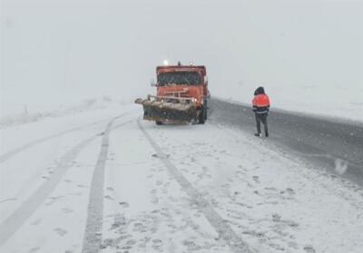 بارش برف و مه‌گرفتگی در محورهای ازنا و بروجرد - تسنیم