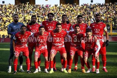 پرسپولیسِ ۱۰ نفره بازی بزرگ را به سپاهان باخت