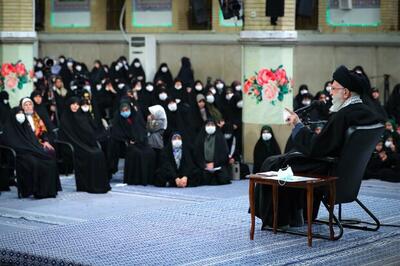 جمعی از اقشار مختلف بانوان با رهبر انقلاب دیدار می‌کنند