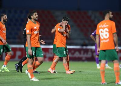 غایبان سرشناس و استقلالی مس برابر پرسپولیس