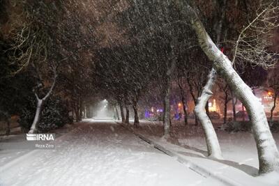 بارش برف در مناطق سردسیر کرمانشاه آغاز شد