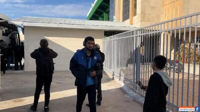 ورود دو تیم آلومینیوم و استقلال به ورزشگاه اراک - پارس فوتبال