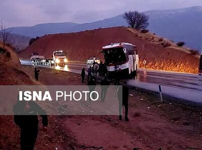 یک کشته و ۱۲ مصدوم در برخورد اتوبوس با دو خودرو در محور یاسوج به اصفهان