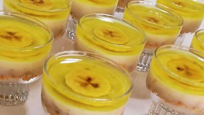 طرز تهیه دسر موزی لیوانی راحت و خوشمزه بدون شیر با بیسکویت و خامه - سبک ایده آل