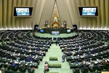 نمایندگانی که با ۸ هزار رأی گرفتار توهم «خودمردم پنداری» شده اند/ رئیس مجلس با ۶ درصد آراء به مجلس رفته/