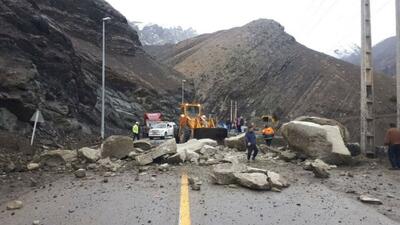 هشدار ریزش سنگ در جاده‌های کوهستانی مازندران