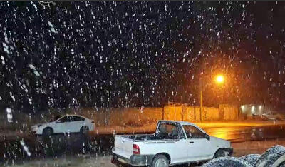 آغاز بارش برف و باران در جاده‌های همدان