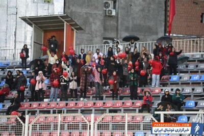 باشگاه نساجی مازندران : متاسفانه شاهد ممانعت از حضور بانوان در ورزشگاه هستیم