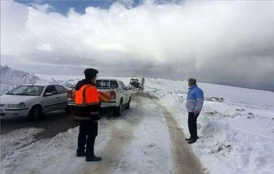 برف و باران محورهای ۱۷ استان کشور را فرار گرفت