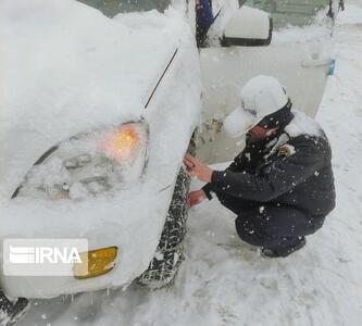 رییس پلیس راه: رانندگان برای تردد از جاده های همدان نیازمند زنجیر چرخ هستند