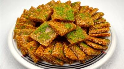 طرز تهیه سوهان کنجدی به روش بازاری و کاملا متمایز برای اولین بار در اینجا به سبک کارگاههای قنادی!