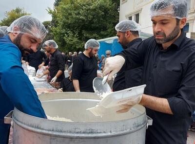 طبخ ۶۳ دیگ غذا نذر شهدای جبهه مقاومت در گرگان