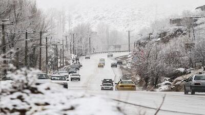 بارش برف زمستانی در آران و بیدگل + فیلم