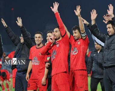 جدول لیگ برتر| تراکتور قهرمان نیم‌فصل شد؛ سپاهان و استقلال از غافله جا ماندند و پرسپولیس با کریم اوج گرفت/ هوادار گزینه اصلی سقوط +جدول