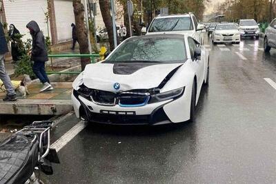 ضعیت بد خودروی لوکس BMW بعد از تصادف با یک پژو