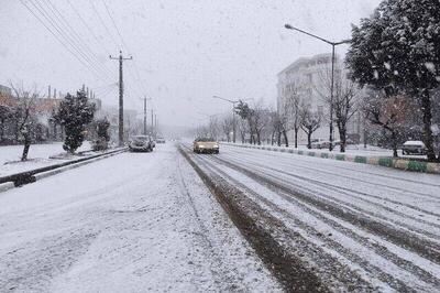 جاده‌های ۵ استان کشور درگیر بارش برف و باران