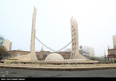 زنجان در مه فرو رفت/ کاهش دید افقی رانندگان - تسنیم