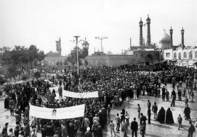 قیام 19 دی؛ انفجاری که یکسال بعد حکومت پهلوی را سرنگون کرد - تسنیم