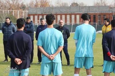 برد مربی پرسپولیسی با جوانان برابر این استقلالی! | روزنو