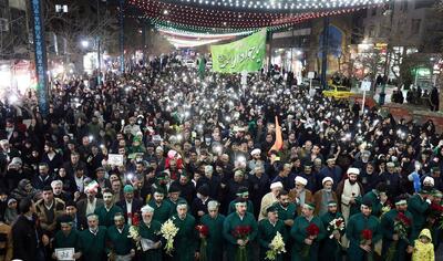 گلباران حرم مطهر رضوی به یمن قدوم جوادالائمه(ع) - شهروند آنلاین