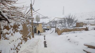 ارتفاع برف در برخی نقاط همدان به ۱۲ سانتی متر رسید/ افزایش غلظت آلاینده‌ها در ۲ روز آینده