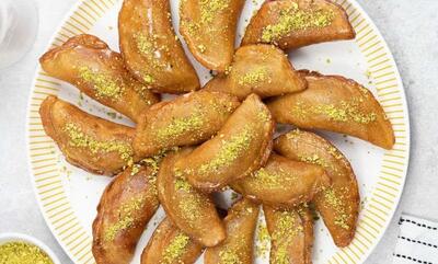 طرز تهیه قطایف عربی برای عصرانه+ نکات و فوت‌وفن‌ ها