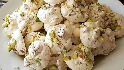 طرز تهیه شیرینی پفکی گردویی در خانه