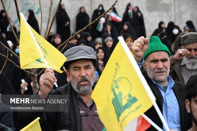 نمازگزاران تهرانی توافق آتش‌بس در غزه را جشن گرفتند