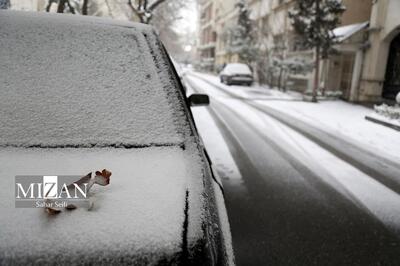 بارش برف و باران و ترافیک نیمه‌سنگین در جاده‌های کشور